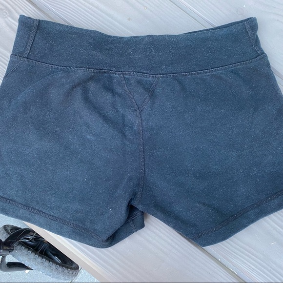 GUC lululemon shorts - Picture 3 of 4